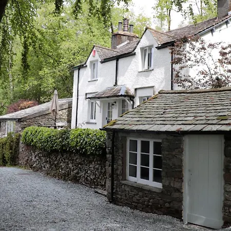 بيت للعطل Brockstone